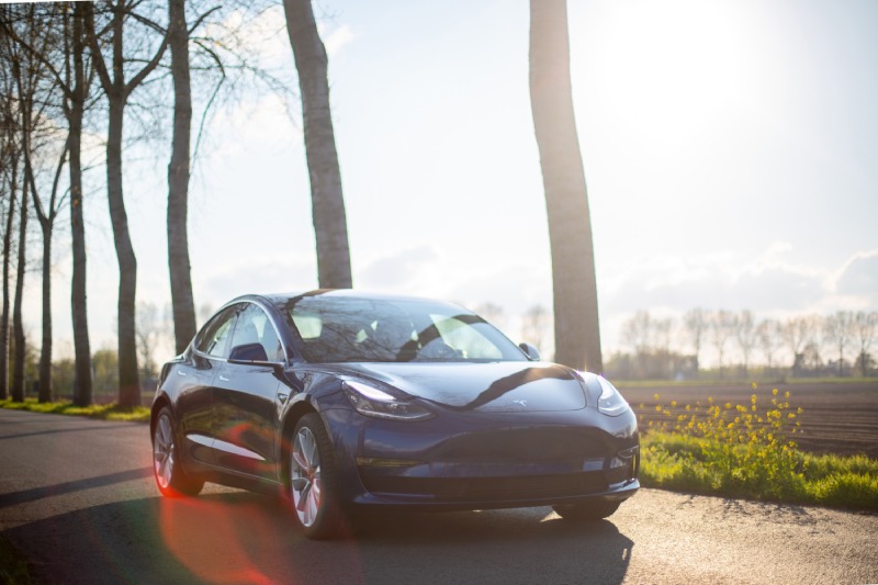 Tesla: Історія створення відомої компанії електромобілів