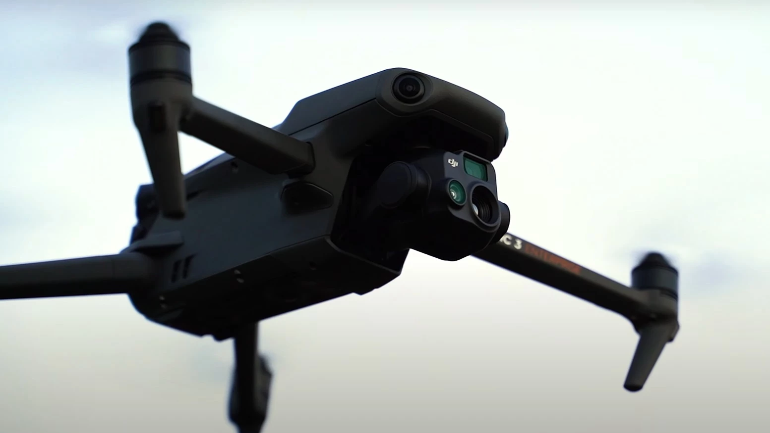 DJI Mavic 3T: Інноваційний квадрокоптер для професіоналів і аматорів