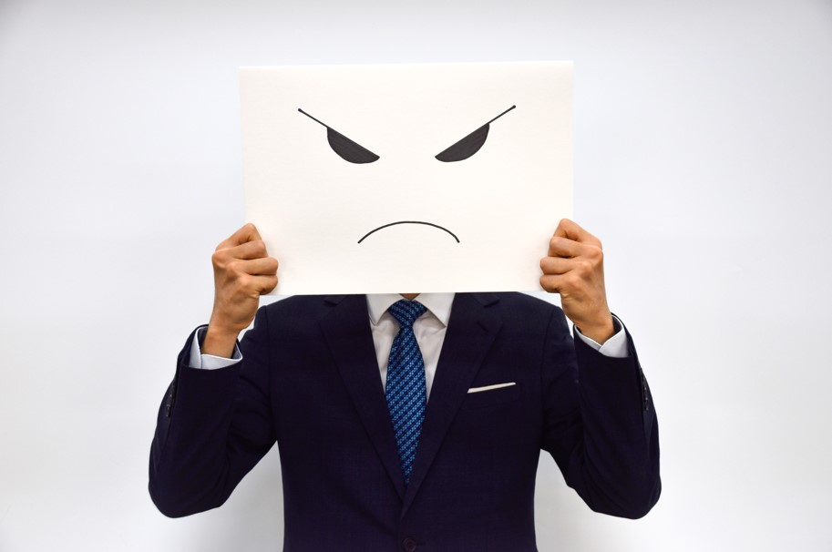 Речення зі словом “лютий” в ролі іменника й прикметника