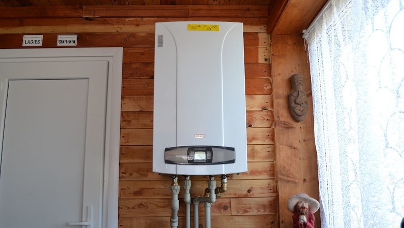 Скільки газу та електроенергії споживає газовий котел